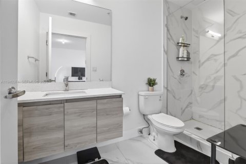 Condo in Davie, Florida, 1 bedroom  № 2000219 - photo 15