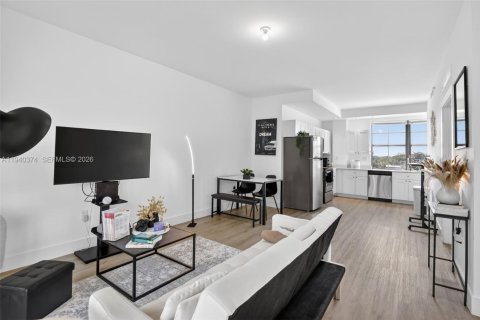 Condo in Davie, Florida, 1 bedroom  № 2000219 - photo 5