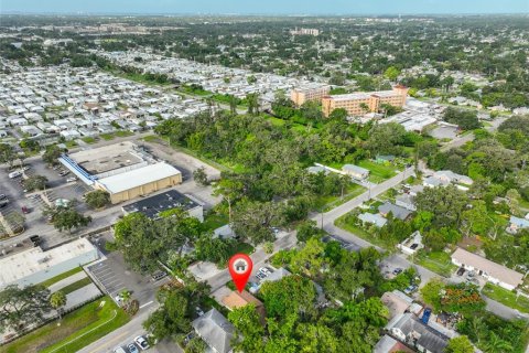 Commercial property in Bradenton, Florida 2 bedrooms, 106.56 sq.m. № 2097454 - photo 25