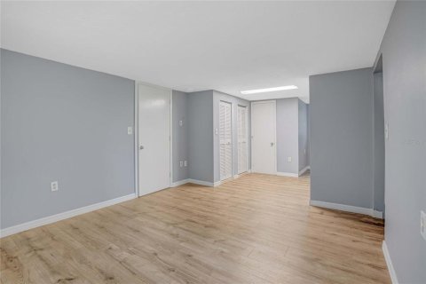 Commercial property in Bradenton, Florida 2 bedrooms, 106.56 sq.m. № 2097454 - photo 17