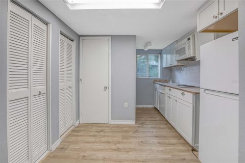 Commercial property in Bradenton, Florida 2 bedrooms, 106.56 sq.m. № 2097454 - photo 20