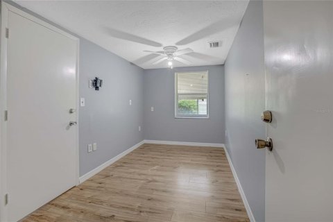 Commercial property in Bradenton, Florida 2 bedrooms, 106.56 sq.m. № 2097454 - photo 12