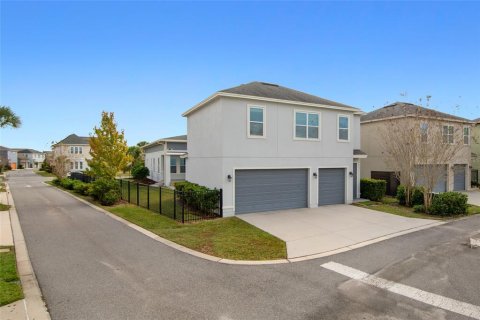 Villa ou maison à louer à Orlando, Floride: 3 chambres, 194.91 m2 № 2312787 - photo 4