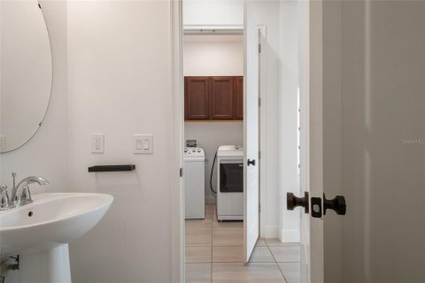 Villa ou maison à louer à Orlando, Floride: 3 chambres, 194.91 m2 № 2312787 - photo 30