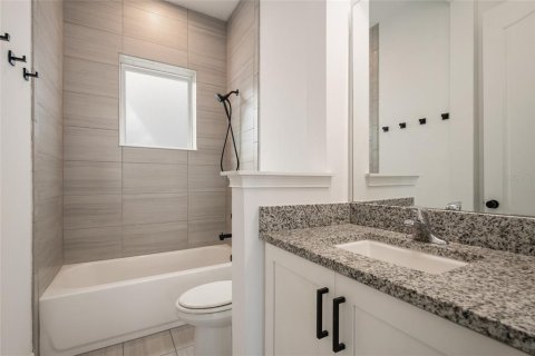 Villa ou maison à louer à Orlando, Floride: 3 chambres, 194.91 m2 № 2312787 - photo 15