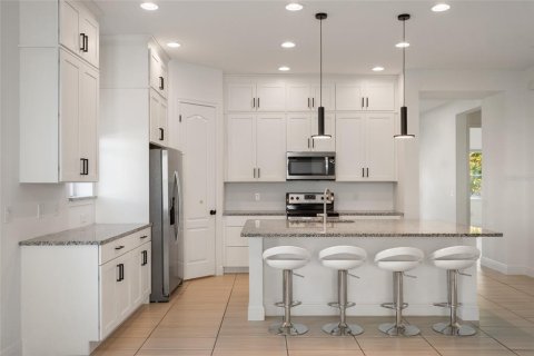 Villa ou maison à louer à Orlando, Floride: 3 chambres, 194.91 m2 № 2312787 - photo 22