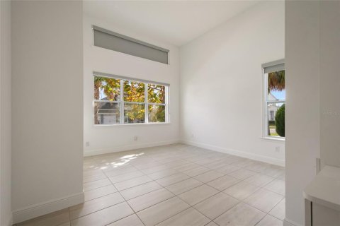 Villa ou maison à louer à Orlando, Floride: 3 chambres, 194.91 m2 № 2312787 - photo 12