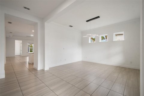 Villa ou maison à louer à Orlando, Floride: 3 chambres, 194.91 m2 № 2312787 - photo 7