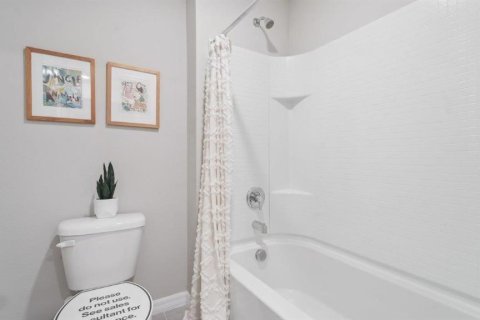 Villa ou maison à vendre à Zephyrhills, Floride: 5 chambres, 242.01 m2 № 1797380 - photo 8