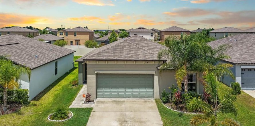 Casa en Sun City Center, Florida 4 dormitorios, 171.03 m2 № 2151230