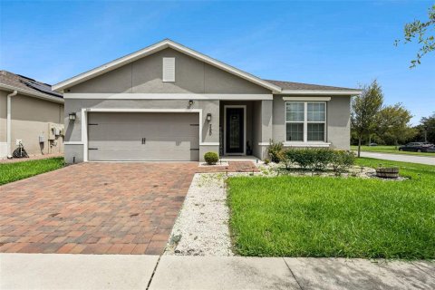 House in Davenport, Florida 3 bedrooms, 172.61 sq.m. № 2349390