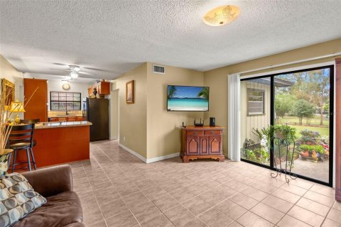 Casa en venta en Dade City, Florida, 4 dormitorios, 166.3 m2 № 1523913 - foto 11