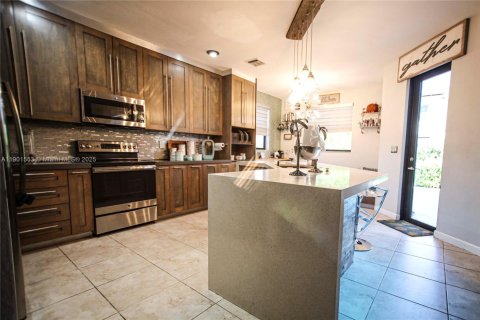 House in Homestead, Florida 5 bedrooms, 310.29 sq.m. № 1953703 - photo 18