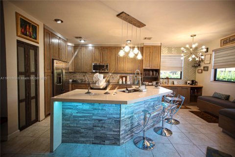 House in Homestead, Florida 5 bedrooms, 310.29 sq.m. № 1953703 - photo 11