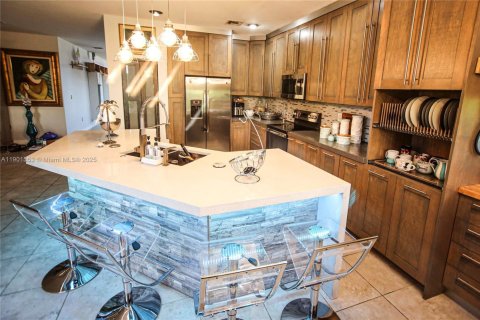 House in Homestead, Florida 5 bedrooms, 310.29 sq.m. № 1953703 - photo 13