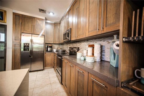 House in Homestead, Florida 5 bedrooms, 310.29 sq.m. № 1953703 - photo 22