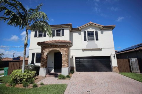 House in Homestead, Florida 5 bedrooms, 310.29 sq.m. № 1953703 - photo 1