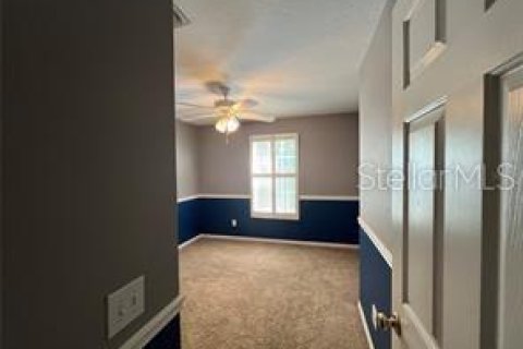 Townhouse in Land O' Lakes, Florida 3 bedrooms, 171.5 sq.m. № 2215987 - photo 7