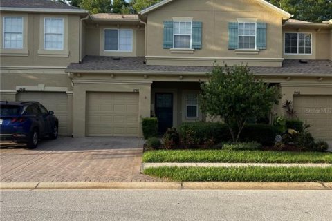 Townhouse in Land O' Lakes, Florida 3 bedrooms, 171.5 sq.m. № 2215987