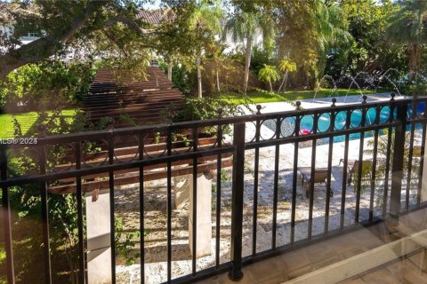 House in Bal Harbour, Florida 4 bedrooms, 547.57 sq.m. № 1693628 - photo 26