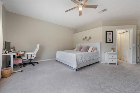 Villa ou maison à vendre à Kissimmee, Floride: 4 chambres, 262.82 m2 № 2141477 - photo 12