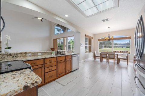 Villa ou maison à vendre à Kissimmee, Floride: 4 chambres, 262.82 m2 № 2141477 - photo 9