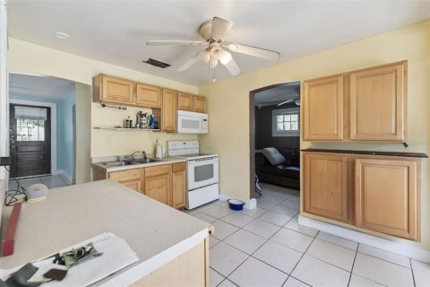 Villa ou maison à vendre à New Smyrna Beach, Floride: 2 chambres, 98.66 m2 № 2124682 - photo 15