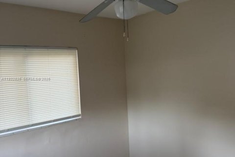 Снять в аренду квартиру в Форт-Лодердейл, Флорида 2 спальни, 112.6м2, № 1991770 - фото 3