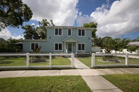 House in Palmetto, Florida 4 bedrooms, 210.7 sq.m. № 1885470 - photo 1