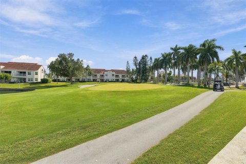 Touwnhouse à vendre à Saint Petersburg, Floride: 2 chambres, 111.48 m2 № 2430317 - photo 25