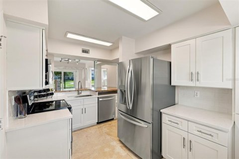 Touwnhouse à vendre à Saint Petersburg, Floride: 2 chambres, 111.48 m2 № 2430317 - photo 5