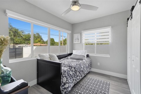 Снять в аренду виллу или дом в Майами, Флорида 3 спальни, 230.77м2, № 2034421 - фото 8