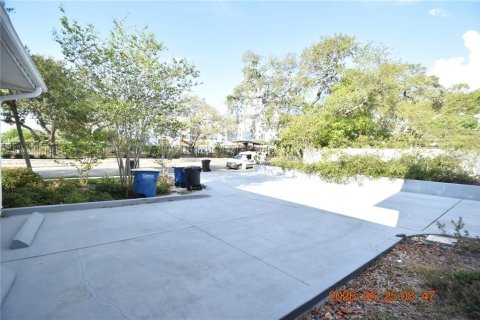 Apartamento en alquiler en Clearwater, Florida, 2 dormitorios, 59.46 m2 № 2096011 - foto 2