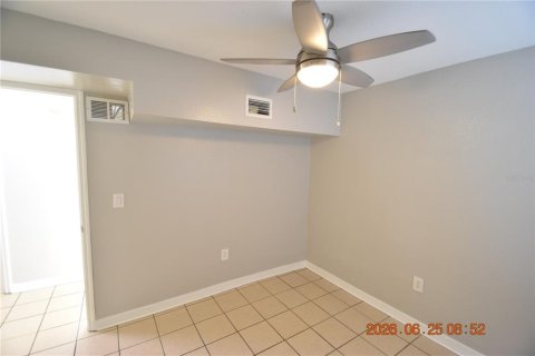 Apartamento en alquiler en Clearwater, Florida, 2 dormitorios, 59.46 m2 № 2096011 - foto 17