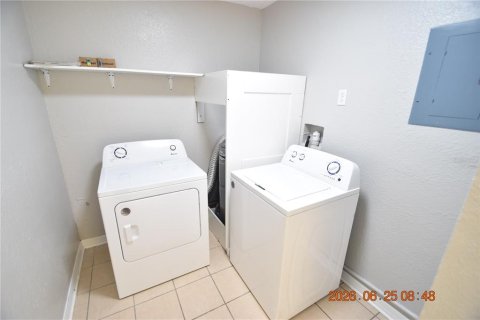 Apartamento en alquiler en Clearwater, Florida, 2 dormitorios, 59.46 m2 № 2096011 - foto 7