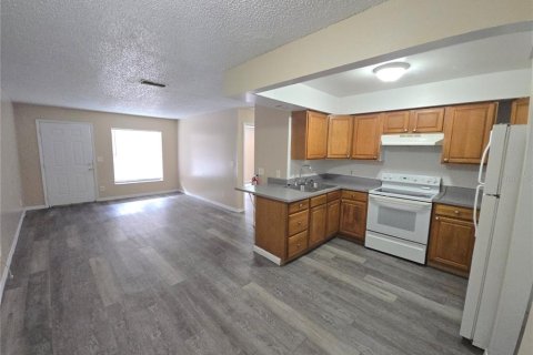 Immobilier commercial à vendre à Winter Haven, Floride: 8 chambres, 312.15 m2 № 2400210 - photo 2