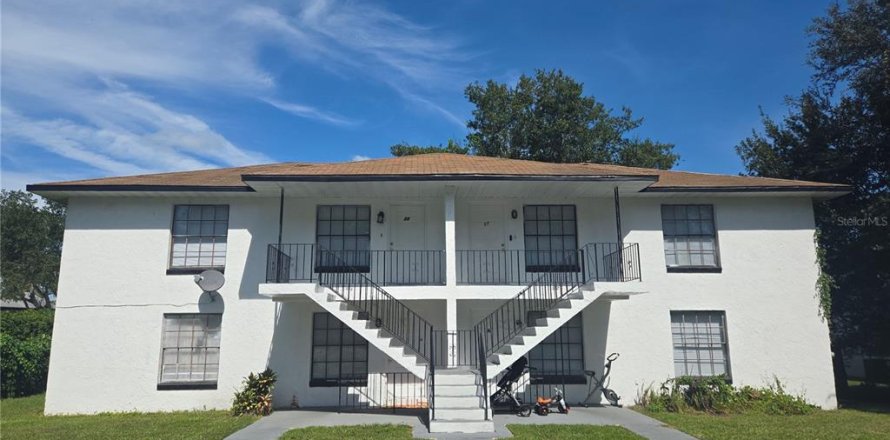 Immobilier commercial à Winter Haven, Floride 8 chambres, 312.15 m2 № 2400210