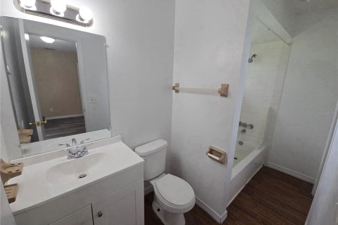 Immobilier commercial à vendre à Winter Haven, Floride: 8 chambres, 312.15 m2 № 2400210 - photo 18