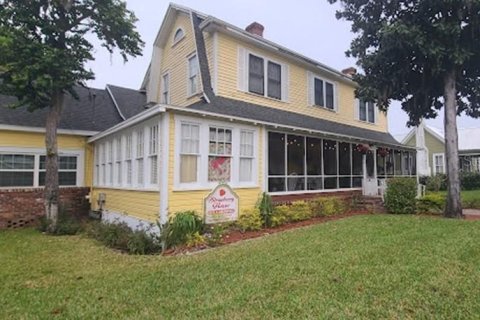 Commercial property in Plant City, Florida 465.07 sq.m. № 1571074 - photo 2