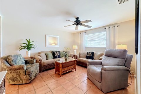 Casa en venta en Holmes Beach, Florida, 3 dormitorios, 90.3 m2 № 2149539 - foto 11