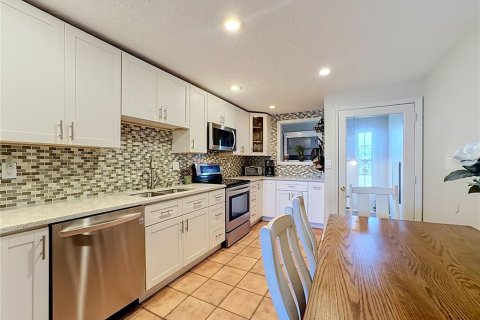 Casa en venta en Holmes Beach, Florida, 3 dormitorios, 90.3 m2 № 2149539 - foto 3