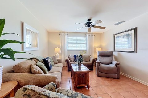 Casa en venta en Holmes Beach, Florida, 3 dormitorios, 90.3 m2 № 2149539 - foto 10