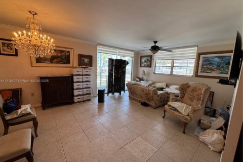 Condominio en venta en North Miami Beach, Florida, 2 dormitorios, 103.12 m2 № 1759118 - foto 7