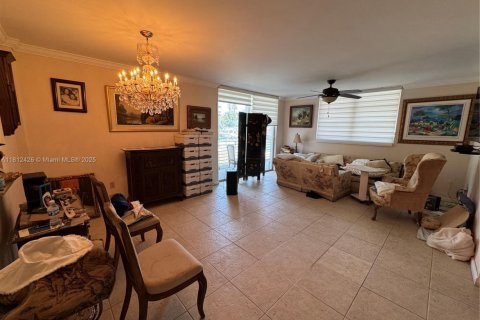 Condominio en venta en North Miami Beach, Florida, 2 dormitorios, 103.12 m2 № 1759118 - foto 4