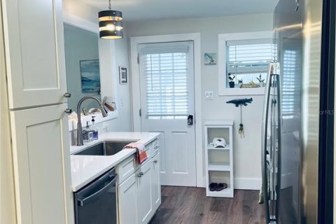 Apartamento en alquiler en Sarasota, Florida, 2 dormitorios, 78.97 m2 № 1733866 - foto 3