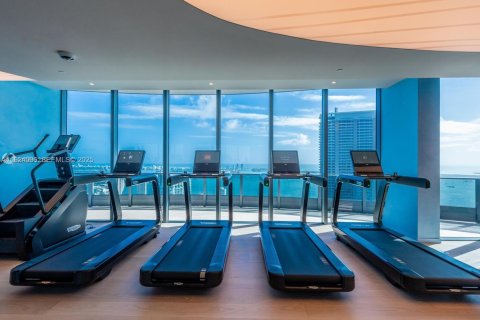 Снять в аренду кондоминиум в Майами, Флорида 2 спальни, 119.47м2, № 1982383 - фото 17