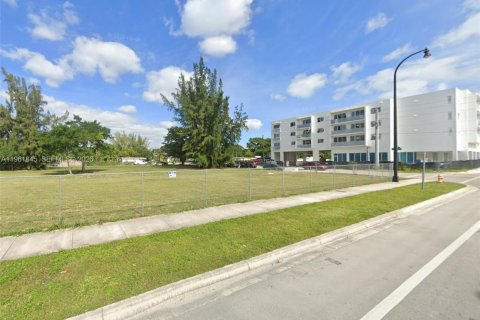 Terrain à Miami, Floride № 2080864