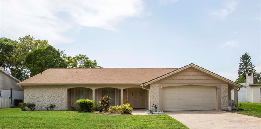 Casa en Hudson, Florida 2 dormitorios, 141.12 m2 № 1312943