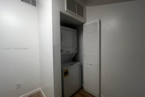 Copropriété à vendre à Fort Lauderdale, Floride: 2 chambres, 94.02 m2 № 1994171 - photo 14