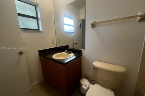 Copropriété à vendre à Fort Lauderdale, Floride: 2 chambres, 94.02 m2 № 1994171 - photo 11